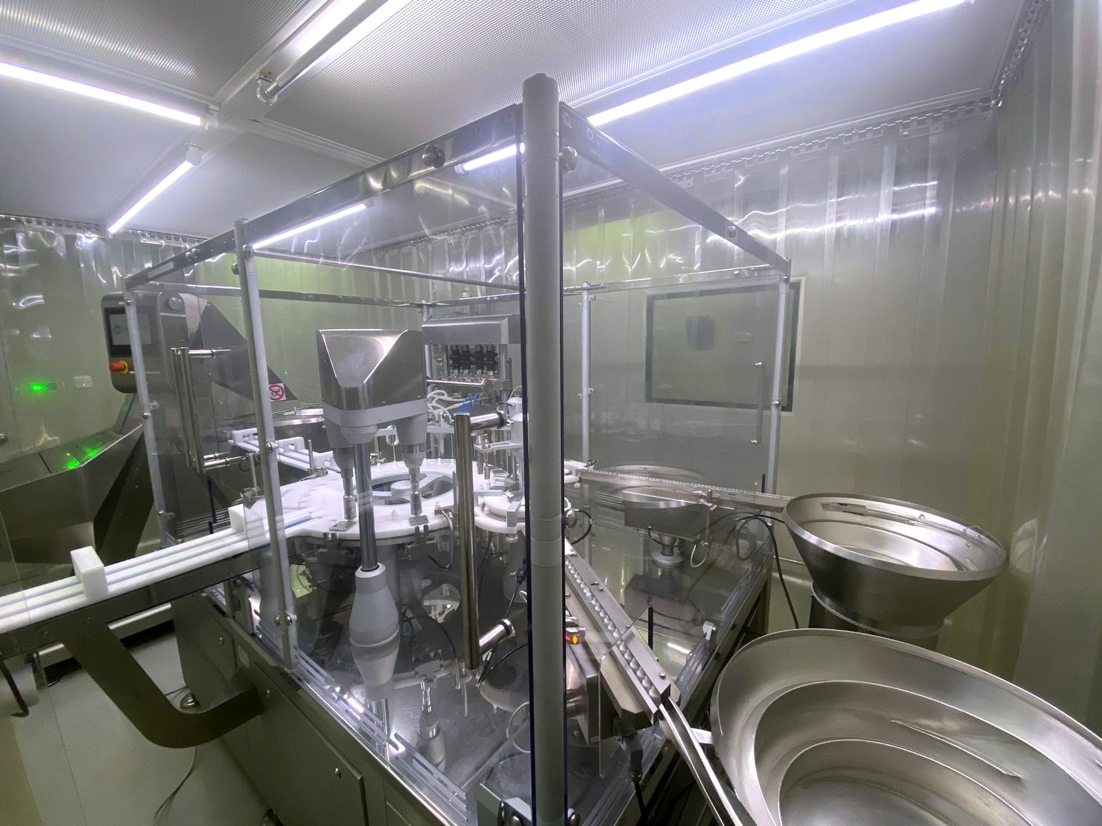 Eye-drop filling machine in classified cleanroom
